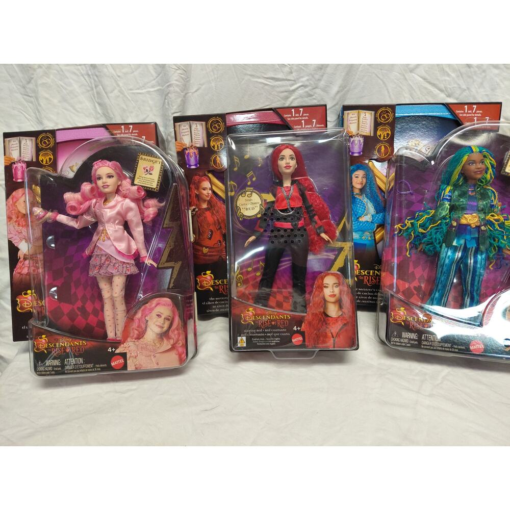 Disney Descendants Bundle : 3 Scorcerors Cookbooks 3 Additional Dolls NWT